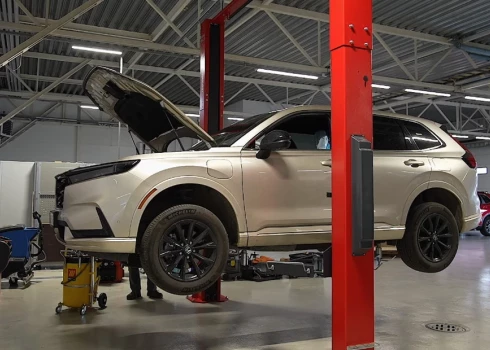 Ziemā stipri cieš automašīnu ritošā daļa.