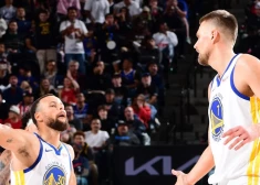 Porziņģis un Karijs pēc svarīgās uzvaras cīņā par NBA "play off" apmainās ar komplimentiem