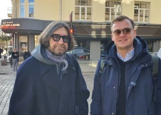 Vilkt lietotu apģērbu ir veselīgāk, jo no tā izskalojusies ķīmija: pārsteidzošas dizaineru un mākslinieku atziņas