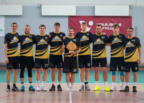 Ventspilnieki izcīna uzvaru frisbija sacensībās.