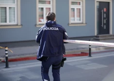 "Он гнался за ними на машине": в Краславе мужчина преследовал девочек 13 и 9 лет. Что произошло?