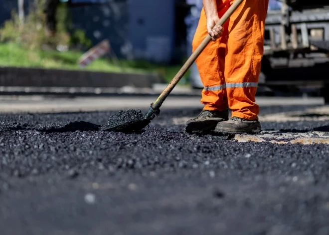 Стало известно, в каких районах Риги в этом году будут ремонтировать улицы по новой технологии