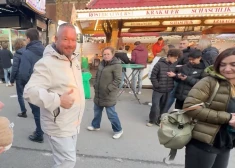 "Ģimene burkā" dalībniece Vita Valtere pēc 17 gadiem satiek savu bijušo un iepazīstina ar abu kopīgo dēlu