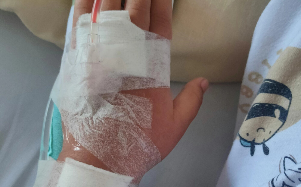 Šokējošs gadījums: māte domāja, ka dēlam ir smadzeņu audzējs, bet izrādījās, ka viņu saindēja ar D vitamīnu