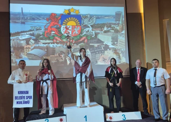 Olainei divi pasaules čempioni AIKO stila karatē sacensībās