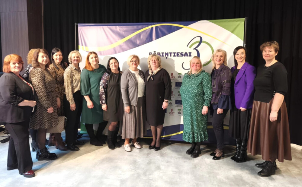 Latvijas Bāriņtiesas skaidro mītu, ka bērni pēc šķiršanās vienmēr paliek pie mātes