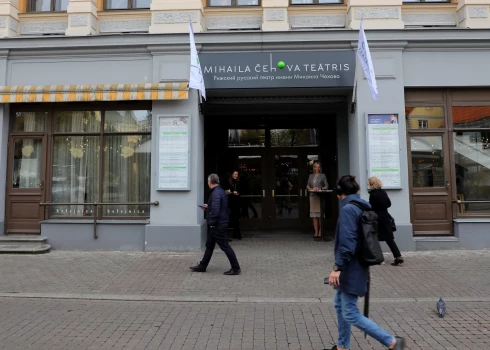 После увольнения Голомазова часть сотрудников театра заговорила о страхе и давлении.