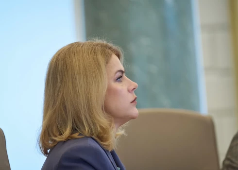 Ministru prezidente Evika Siliņa (JV).