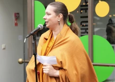 Čehova teātra direktore Bjorka sūdzas par psiholoģisku teroru režisora Golomazova lietā