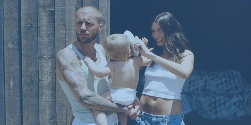 Heilija un Džastins Bīberi ar dēlu Džeku Blūzu.