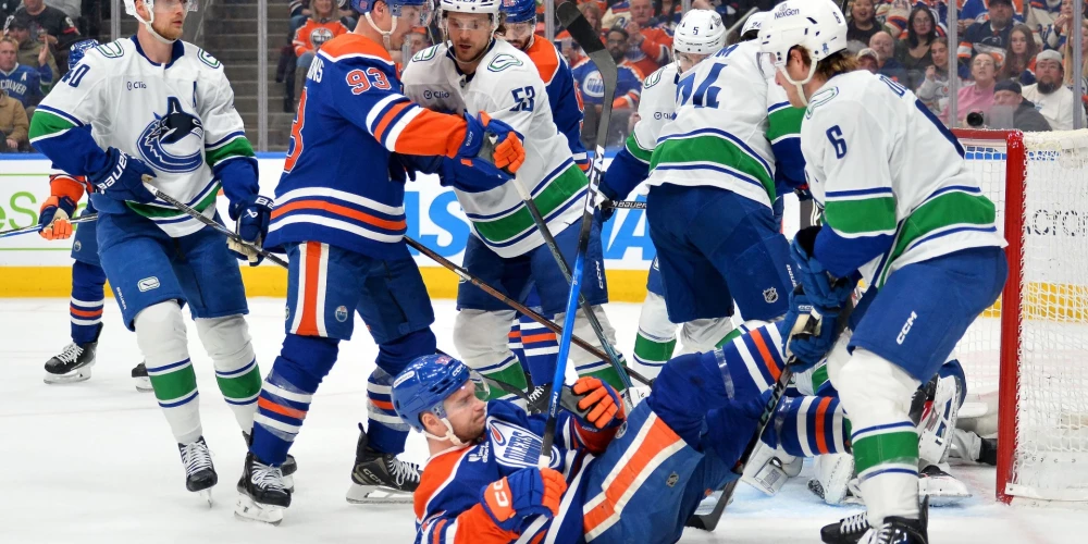 "Canucks" viesos ar 1:6 (1:4, 0:1, 0:1) piekāpās Edmontonas "Oilers".