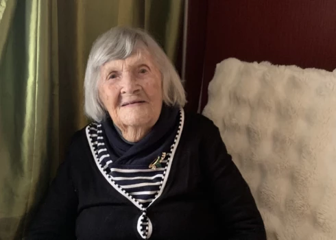 Jubilāre Olena Matiushkina. FOTO: Talsu novada pašvaldība.