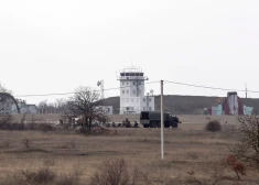 Ukraina ar droniem veikusi plašu uzbrukumu lidlaukiem anektētajā Krimā