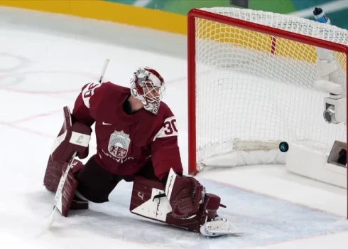 Elvis Merzļikins nespēlēs otrajā pasaules čempionātā pēc kārtas.