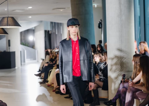 Lietuviešu modes dizaineres Lauras Daili modes skate. Publicitātes foto