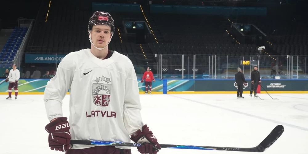 Албертс Шмитс играл за сборную Латвии на Олимпийских играх в Милане.