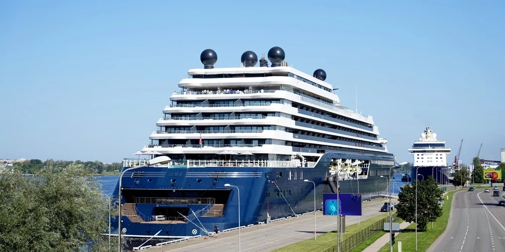 Круизное судно ILMA компании The Ritz-Carlton в Рижском порту.