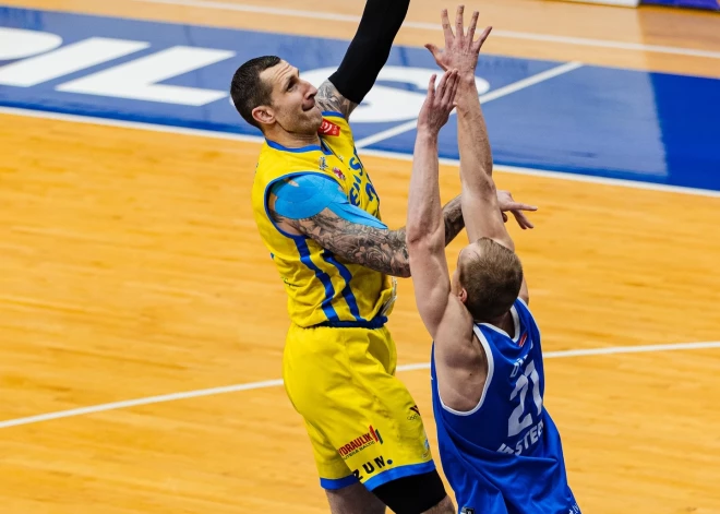 "Ventspils" basketbolisti pārspēj "Ogri" un nodrošina vietu Latvijas Basketbola līgas pusfinālā