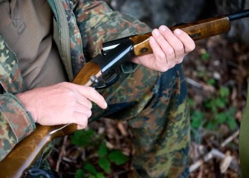 Латвийских охотников научат стрелять не только по животным.