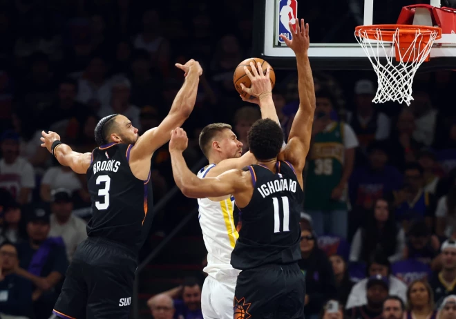 Porziņģa dalība mačā dienu pirms spēles bija zem jautājuma zīmes, un viņš laukumā bija tikai pirmajās trīs ceturtdaļās. 