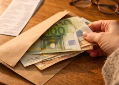 "Пишите - женщина в самом расцвете лет": пенсионерка из Риги выиграла 10 000 евро