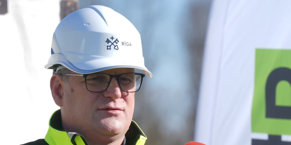 Мэр Риги задекларировал новый Renault стоимостью более 40 000 евро на фоне роста долгов.