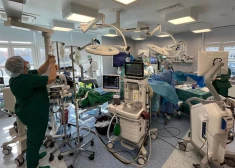 Stradiņa slimnīcā veikta augstas sarežģītības galvas smadzeņu operācija pacientam esot nomodā