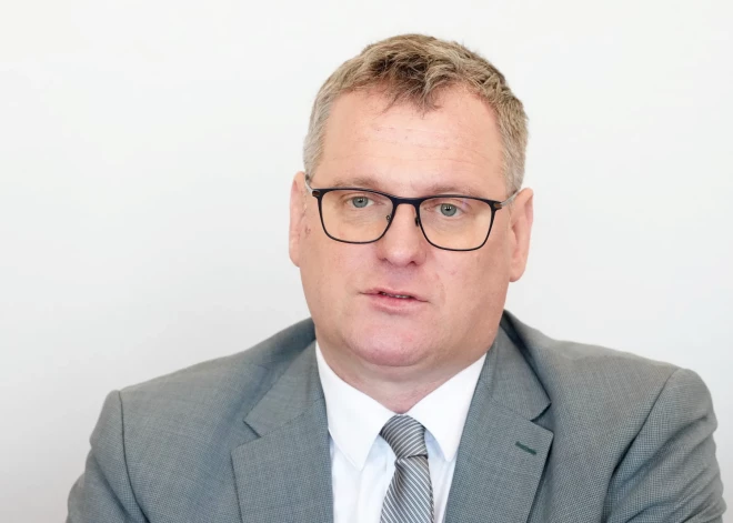 Rīgas mērs ticis pie jaunas automašīnas un ievērojami lielākām parādsaistībām