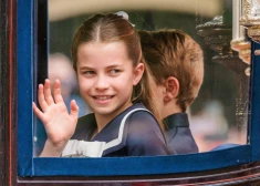 Piezīme par princesi Šarloti likusi karalienei Elizabetei II starot