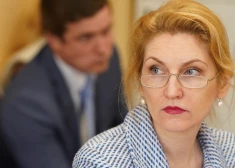 Deputāte Stobova bezskaidrā naudā uzkrājusi teju 100 000 eiro