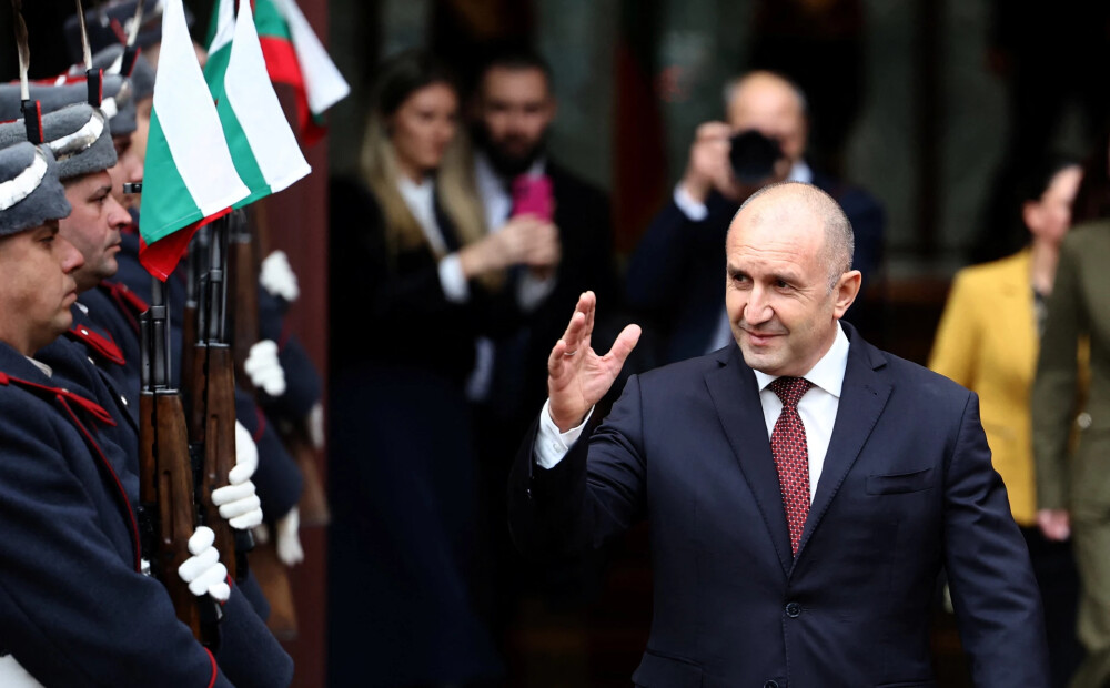 Bulgārijā sākušās parlamenta vēlēšanas - aptaujās vadībā prokrieviskais līderis