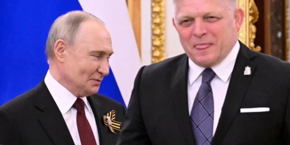 Latvija un Lietuva liegušas Slovākijas premjeram Robertam Fico izmantot savu gaisa telpu ceļā uz 9. maija svinībām Maskavā.