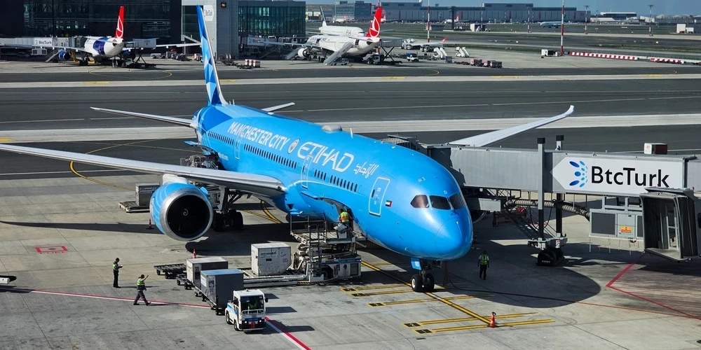 Лидеры рейтинга — это не просто крупные бренды, а компании, которые системно инвестируют в безопасность на всех уровнях.