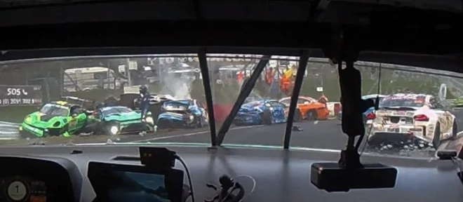 Avārijā bija iesaistīti septiņi auto.