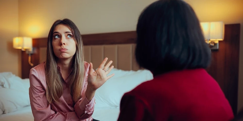 Viņa bija pārņemta ar sava dēla bijušo draudzeni un uzskatīja, ka tikai viņa ir cienīga būt viņas vedekla. Mūsu kāzās vīra mamma izskatījās pēc pasaulē nelaimīgākā cilvēka. 