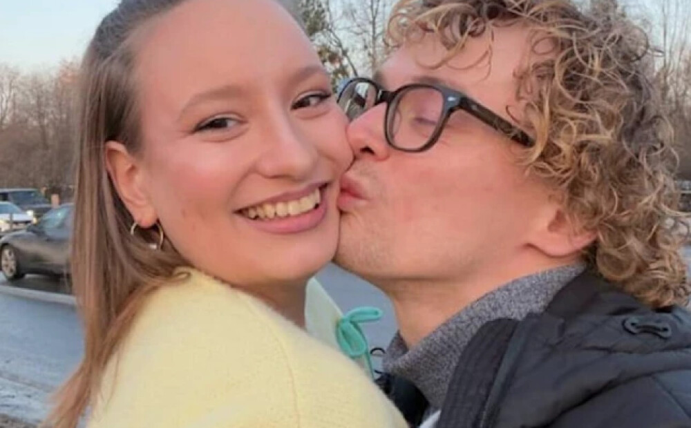 Viens otru nogalina Krievijas teātra aktieris un viņa sieva