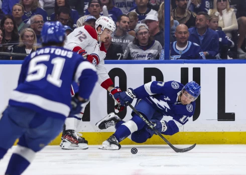 "Lightning" savā laukumā ar rezultātu 3:4 papildlaikā zaudēja Monreālas "Canadiens" komandai.