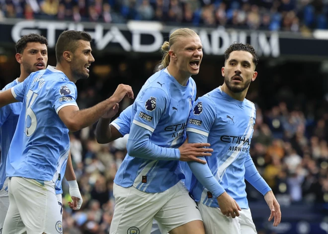 Mančestras "City" apspēlē līderi "Arsenal" un atjauno intrigu cīņā par Premjerlīgas titulu