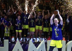 Stambulas "Fenerbahce" basketbolistes pēc sezonas pārtraukuma triumfē Eirolīgā