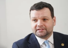 Uzulnieks kategoriski iebilst iecerei apvienot divas ministrijas