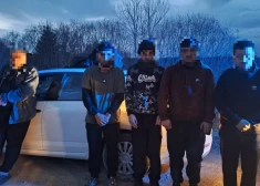 Brīvdienās aizturēti trīs nelikumīgi valsts robežu šķērsojušu personu pārvadātāji