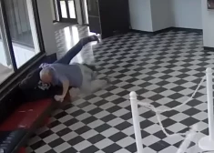 Skolēni sumina Oklahomas skolas direktoru, kurš neitralizēja potenciāla slaktiņa rīkotāju