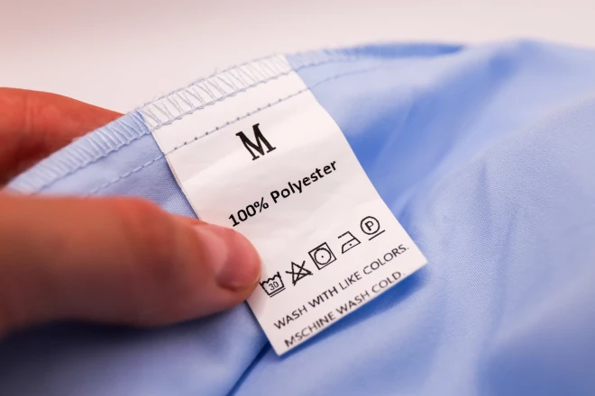 Viss, kas sāksies ar zilbi "poli-", ir plastmasa.