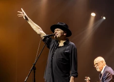 FOTO: Rīgā ar vērienu izskan grupas "Remix" 40 gadu jubilejai veltītais koncerts "Pilsēta"