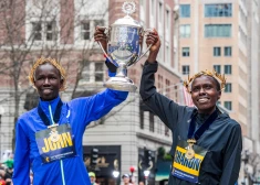 Otro gadu pēc kārtas Bostonas maratonā uzvar kenijieši Korirs un Lokedi