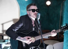 Miks Dukurs māsas zaudējuma sāpes pārvērš mūzikā