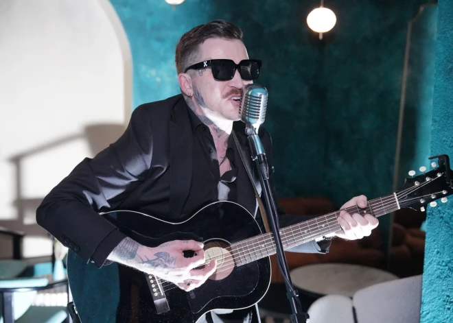 Miks Dukurs māsas zaudējuma sāpes pārvērš mūzikā