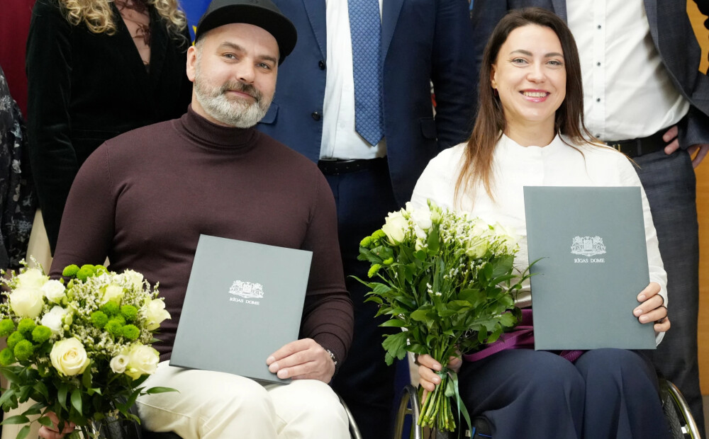 Rožkova un Lasmans ar uzvaru sāk Latvijas čempionātu ratiņkērlingā