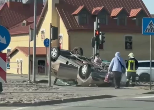 Kārtējā avārija liek runāt par satiksmes drošību pie “Lidl” Ogrē.