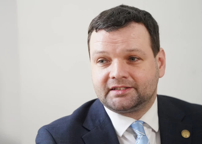 Labklājības ministrs gatavs diskutēt par iespēju pensionāriem pensiju otrā līmeņa uzkrājumu izmantot veselības aprūpei